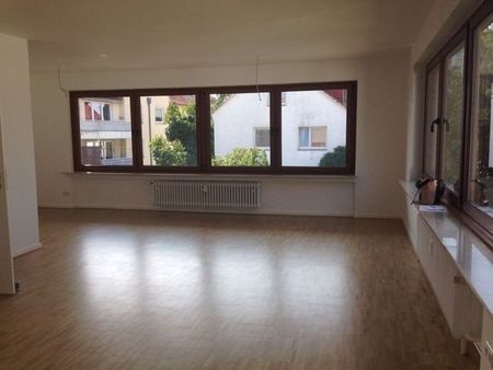 Schöne 4-Zimmer Wohnung mit Südbalkon im Altdorf von Weende - Photo 3