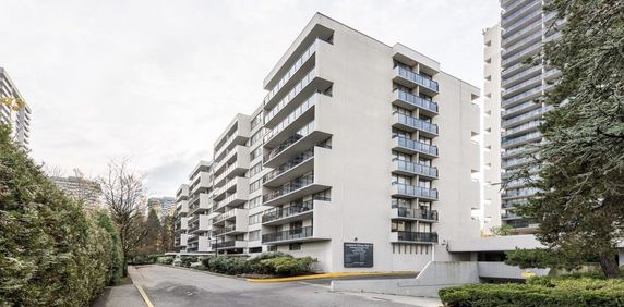 Lougheed Lodge - Photo 2