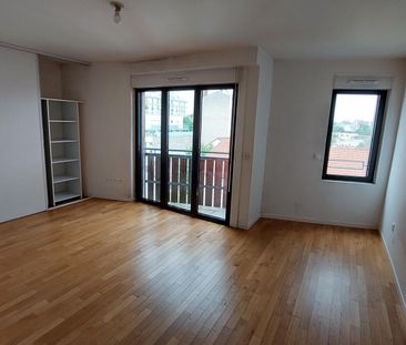 location Appartement T2 DE 26.7m² À MONTREUIL - Photo 1