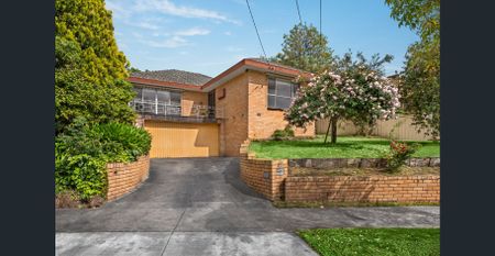 Immaculate Family Living in Prime Glen Waverley Location within GWSC Zone - Photo 5