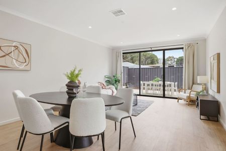 Brand New, Modern & Spacious Living - Photo 2
