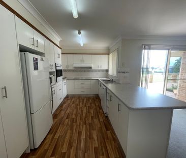 Seaside Living - furnished - 2 Bedroom - Photo 3