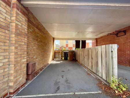 2 bedroom Semi-Detached House to let - Photo 2