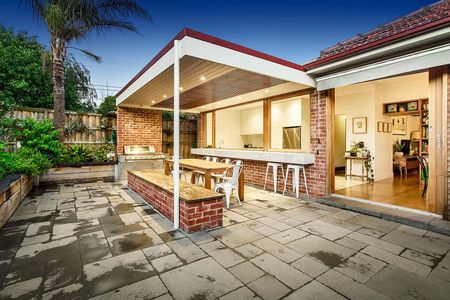 Beautiful Art Deco Home - Photo 5