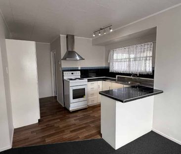 3 Bedroom Family Friendly Home for Rent in the Heart of Otahuhu - Photo 1