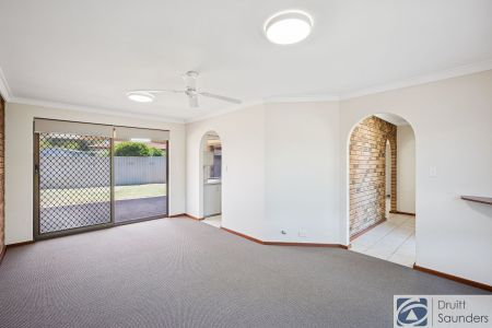 Freshly Refurbished 3-Bedroom Home - Move-In Ready! - Photo 2