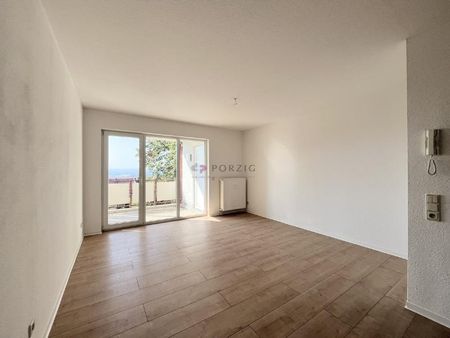 Tolle 2-Raum-Wohnung mit großem Balkon - Photo 2