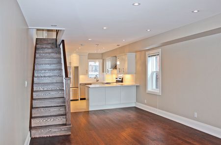 For Lease - 453 Ashdale Avenue Unit# Upper, Toronto, Ontario - Photo 4