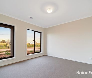 Family Home For Lease in Prime Strathtulloh Location! - Photo 6