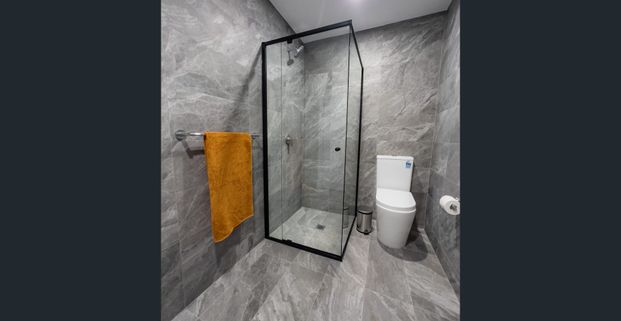 Stylish living + Walking distance from train. All Inclusive bills Fully Furnished - Photo 1