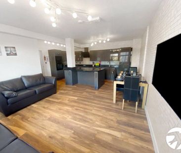2 bedroom flat to rent - Photo 2