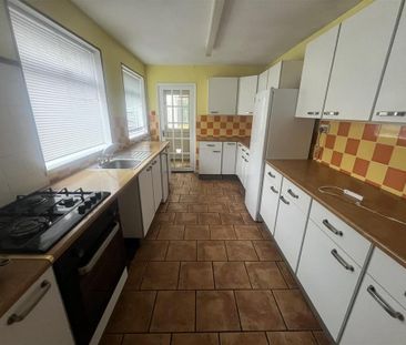 3 bedroom terraced house to rent - Photo 6