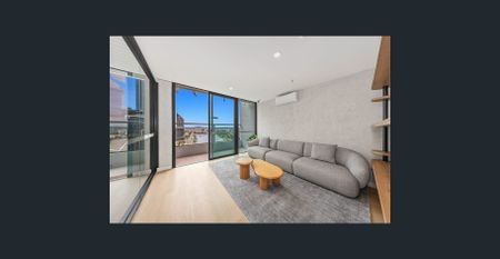 Skyline Living in a Fully Furnished Sub-Penthouse with Two Side-by-Side Carparks - Available Now! - Photo 5