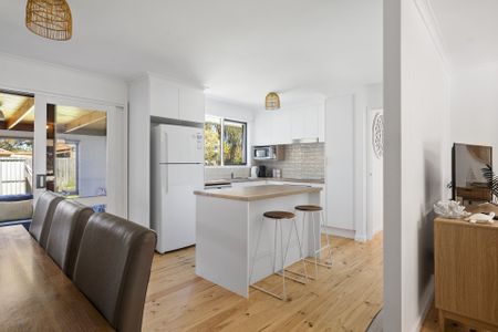 Welcome to your coastal retreat. - Photo 4