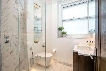 Prince Of Wales Terrace, Kensington, London, W8 - Photo 2