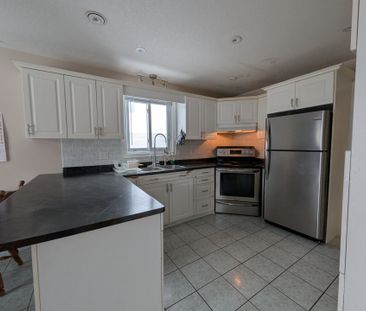 For Lease - 352 Bankside Drive, Kitchener, Ontario - Photo 6