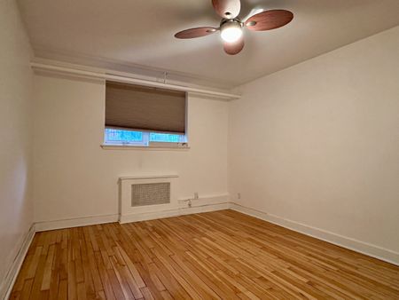 2505 Van Horne, #1 - Photo 4