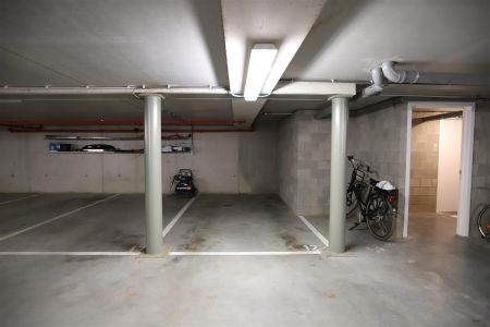 Instapklaar appartement op 1e verdieping pal in het centrum van Pulle met ondergrondse garage. - Photo 3