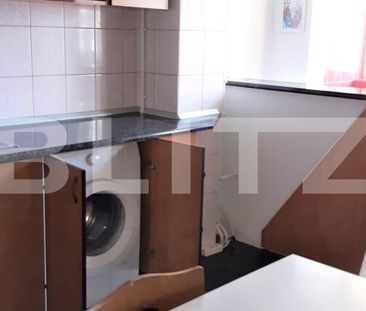 Apartament de 3 camere, 80 mp, centrală termică, zonă Piața Mare - Fotografie 2