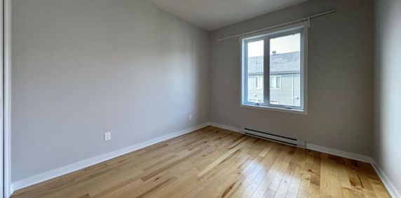 Maison en rangée à louer grand 6-1/2 semi meublé - Photo 2