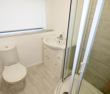 2 bedroom bungalow to rent - Photo 2