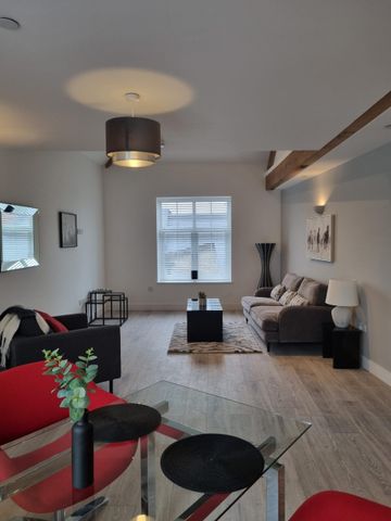 Castle View Court, Newport - Photo 4