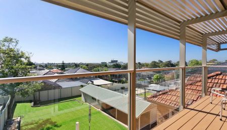 “WONDERFUL INDOOR AND OUTDOOR SPACE” - Photo 4