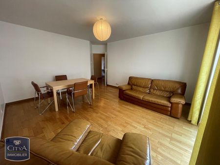 Location Appartement 4 pièces 83m² LE MANS 72000 - Photo 2