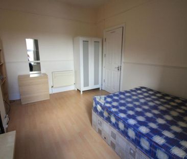 5 bedroom terraced house to rent - Photo 2
