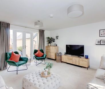 4 bedroom detached house to rent - Photo 2