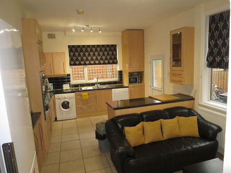 5 bedroom house to rent - Photo 2