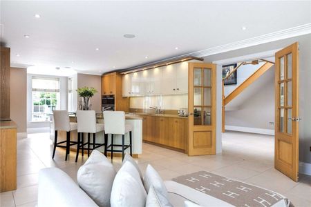 Magnificent Modern Country House - Photo 2