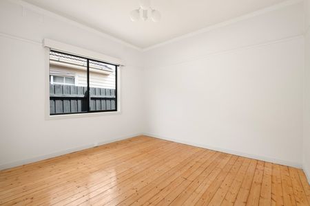 38 Powell Street, Reservoir - Photo 2