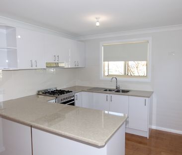 Charming 2-Bedroom Granny Flat in Wallsend - Photo 2