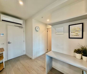 1Bed 1Bath Furnished Apartment in the Heart of the City - Photo 1