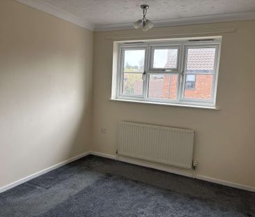 3 Bedroom Semi Detached Property for Rent - Photo 2
