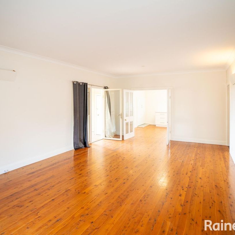 COUNTRY STYLE HOME - Photo 1