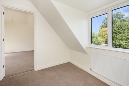 3 bedroom detached house to rent - Photo 4