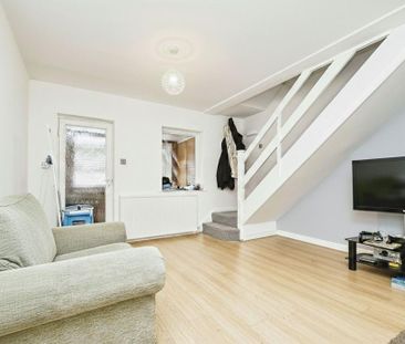 4 bedroom terraced house to rent - Photo 1