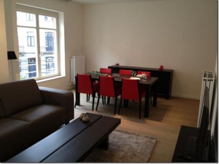 ETTERBEEK: APPARTEMENT MEUBLE 2 CHAMBRES - Etterbeek - Photo 2