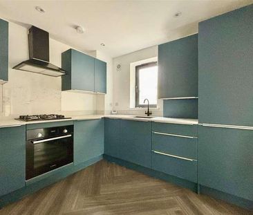 Kinder Close, Thornton, Bradford, BD13 - Photo 6