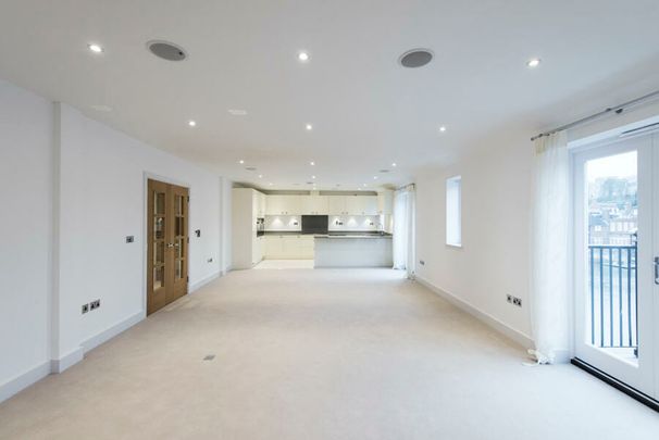 Eton Thameside, Eton - Photo 1