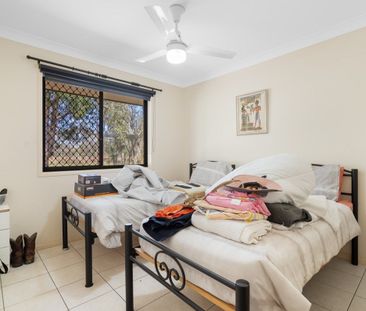 Spacious 4-Bedroom Home with Pool on Acreage - Photo 6