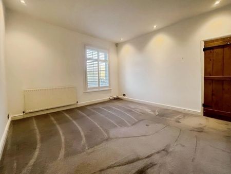 2 bedroom end of terrace house to rent - Photo 5