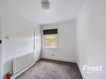 2 bedroom semi-detached house to rent - Photo 3