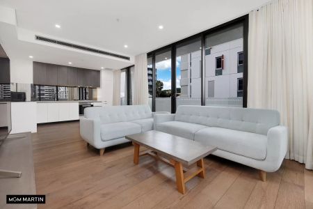 MGM MARTIN - FURNISHED TWO BEDROOM APARTMENT PLUS STUDY - Photo 4