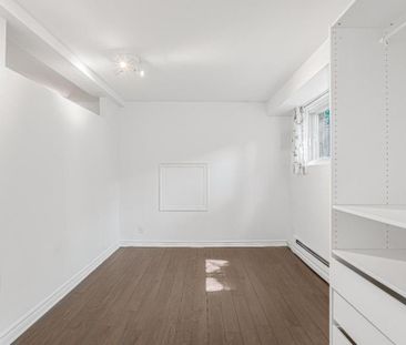 LIBRE 3 1/2 + bureau, chauffé, éclairé, eau chaude, Ahuntsic Montré... - Photo 2
