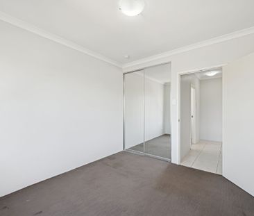 10/4 Albion Street, East Cannington WA 6107 - Photo 1