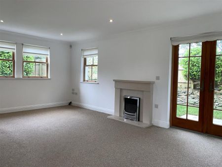 4 bedroom detached house to rent - Photo 5