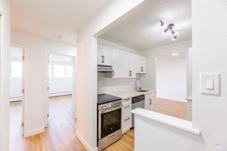 - 2 Bedroom at Wyldewood Estates - Photo 3